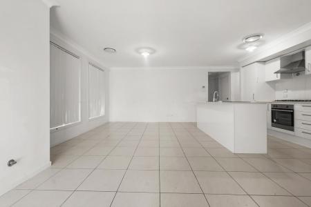 2 Lance St, Oran Park, NSW 2570, Úc