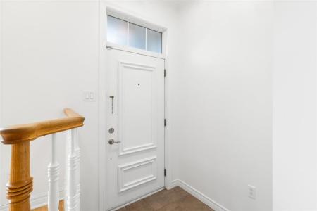 2102  Rue John-McCurdy, Montréal (Saint-Laurent), Quebec H4R 3H8, Kanada