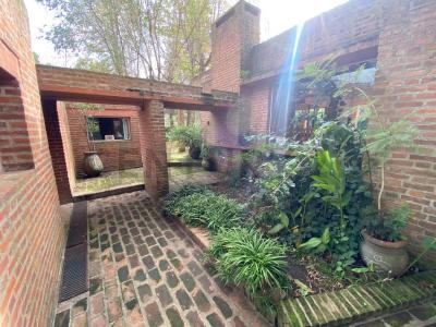 24 entre 403 y 405 s/n, La Plata, GBA Sur 00001, ארגנטינה