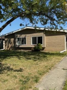 2421-B Lewis Avenue , 2421-B, Zion, Illinois 60099, USA