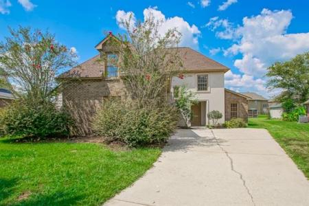 18205 PINE RIDGE Drive, Prairieville, Louisiana 70769, USA