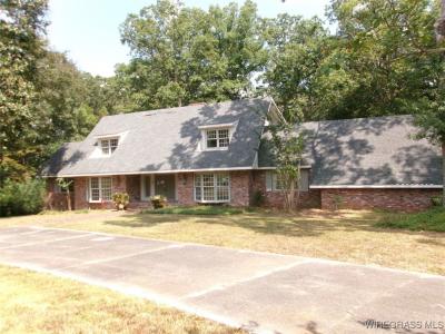 432 Spring Lake Bend, Ozark, Alabama 36636, USA