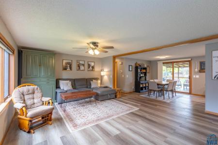 409 Elm Street, Sloan, 爱荷华州 51055, 美国