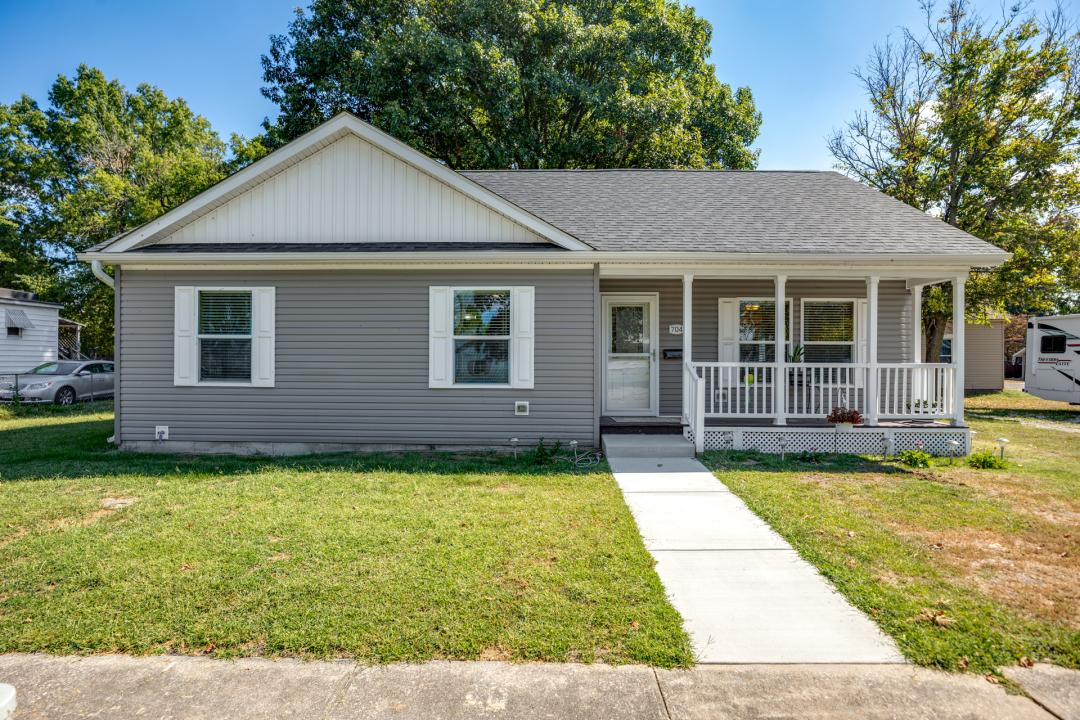 704 N Monroe, Litchfield, Illinois 62056, HOA KỲ