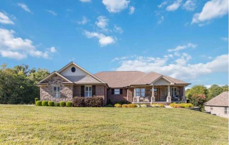 111 Deerfoot Drive, London, Kentucky 40741, USA