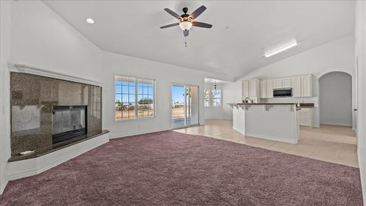 7536 Sunset Rd, Phelan, California 92371, Estados Unidos