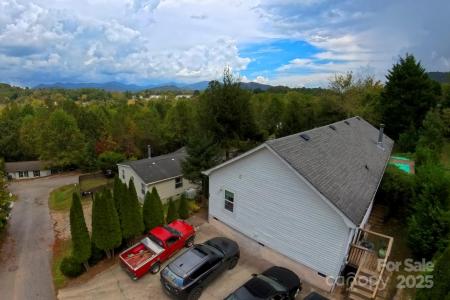 304 Golden Aster Road, Swannanoa, شمال كارولينا 28778, الولايات المتحدة