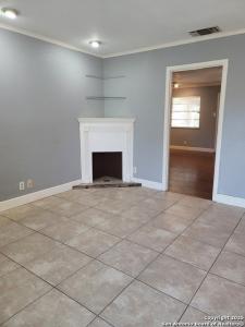 5711 Prentiss, San Antonio, Texas 78240