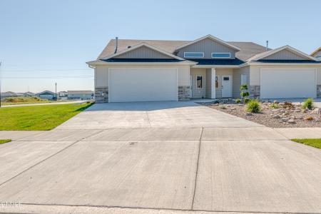 5515 Davies Drive, Bismarck, ND 58503, USA