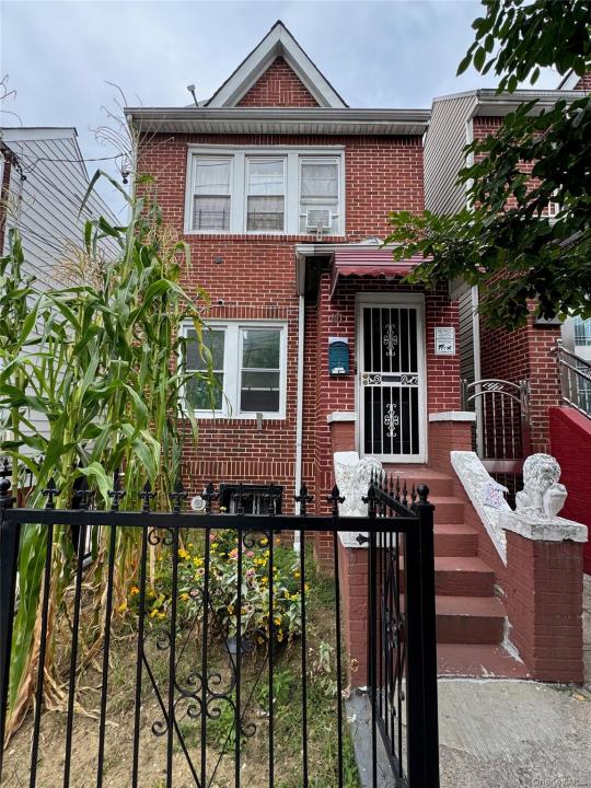 861 E 215th Street #1, Bronx, New York 10467
