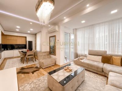 Kopshti Botanik Zoologjik, Tirana, Albania