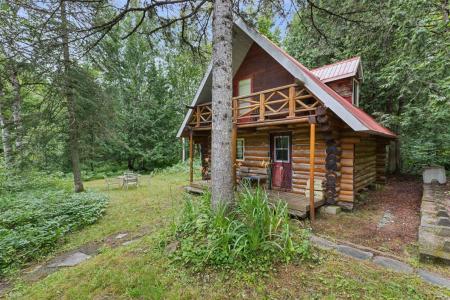 1548  Ch. Thomas S., Notre-Dame-de-la-Salette, Quebec J0X 2L0, Canada