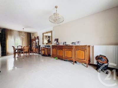 Montfermeil, Île-de-France 93370, France