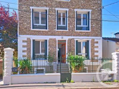 Melun, Île-de-France 77000, France