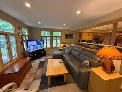 8298 Valley Drive, Chagrin Falls, אוהיו 44023, ארצות הברית של אמריקה