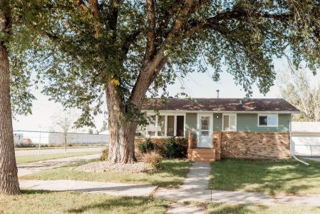 1424 SW 4th Avenue, Aberdeen, SD 57401, USA