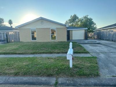 1740 BURNLEY Drive, Marrero, Louisiana 70072, Estados Unidos