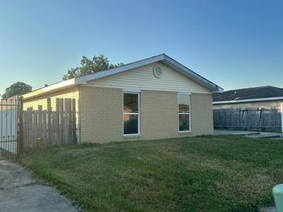 1740 BURNLEY Drive, Marrero, Louisiana 70072, Estados Unidos