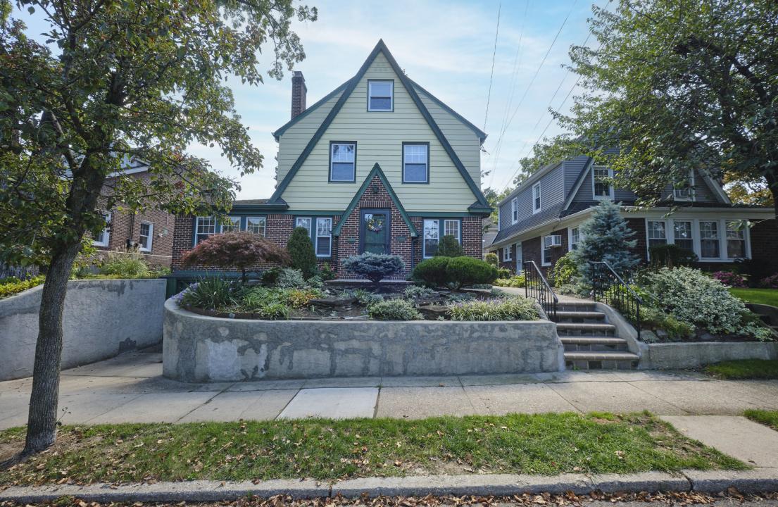 88 Mayfair Avenue, Floral Park, Nueva York 11001, Estados Unidos