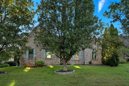 8606 Binnacle Ct, Louisville, קנטאקי 40220, ארצות הברית של אמריקה 