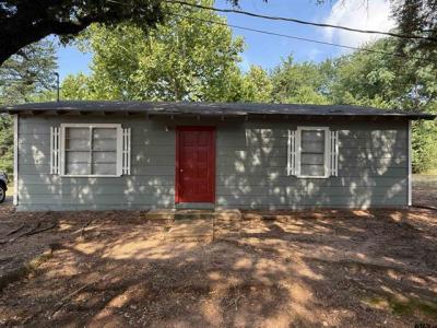 211 Garner Lane, Jacksonville, Texas 75766, USA