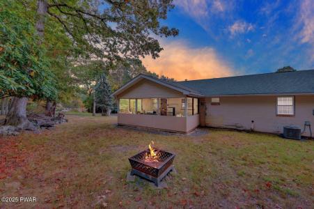 115 1st Street, Lakeville, Pennsylvania 18438, USA