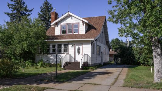 417 Central Ave N, Hazen, North Dakota 58545, USA