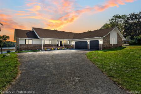 9060 Tindall Road, Davisburg, Michigan 48350, USA