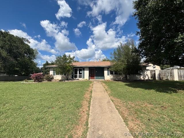 711 E Lucy Avenue, Sallisaw, Oklahoma 74955, États-Unis