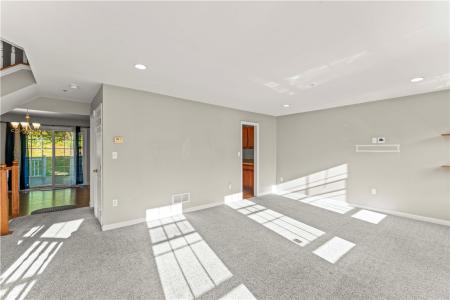 1049 Bayberry Dr., Canonsburg, Pennsylvanie 15317, États-Unis