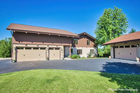 6509 Oak Hill Drive, Richmond, Illinois 60071, USA