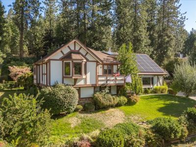 10048 N SEMINOLE Dr, Spokane, Waszyngton 99208, USA