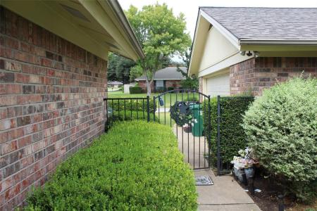 4021 Toledo Avenue, Fort Worth, Texas 76133