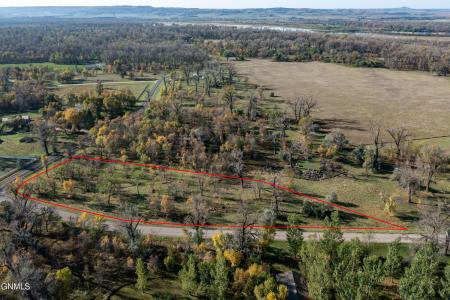 9301 Darin Drive, Bismarck, צפון דקוטה 58504, ארצות הברית של אמריקה 