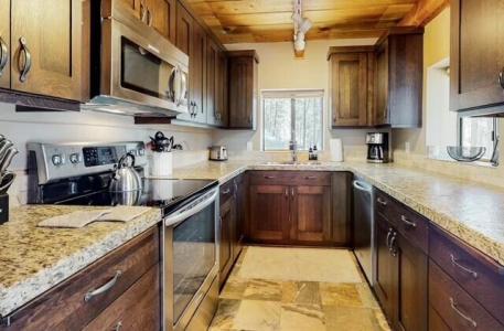 55138 Munson Street, Bend, Oregon 97707