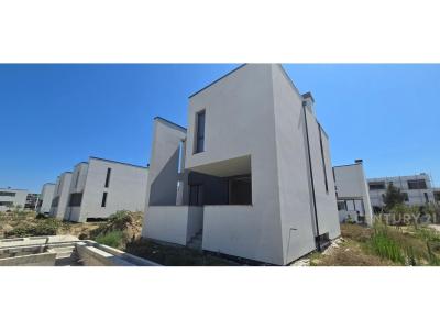 Gjiri I Lalzit, Durrës, Albania