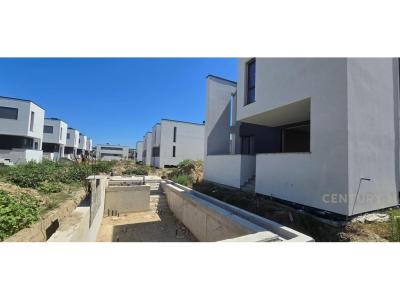 Gjiri I Lalzit, Durrës, Albania