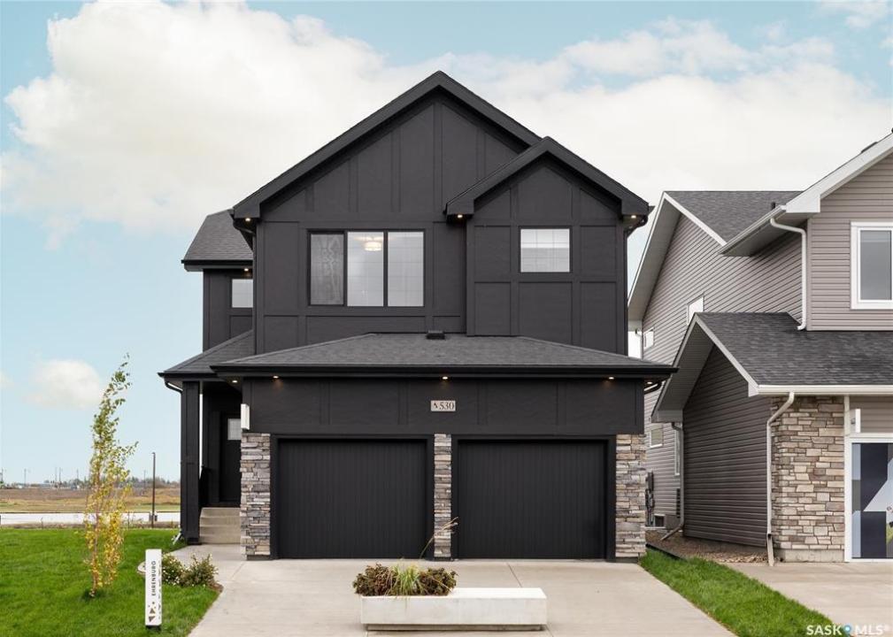 955 TRAEGER MANOR, Saskatoon, Saskatchewan S7V 1V8, Canadá