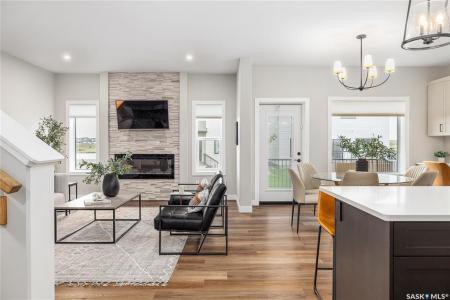 955 TRAEGER MANOR, Saskatoon, Saskatchewan S7V 1V8, Canadá