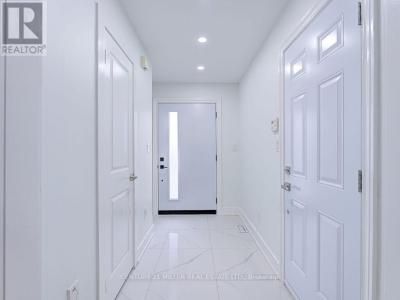 373 RAVINEVIEW WAY, Oakville (wc Wedgewood Creek), 安大略省 L6H 6S5, 加拿大