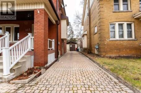 133 EASTBOURNE AVENUE, Hamilton (st. Clair), オンタリオ L8M 2M9, カナダ