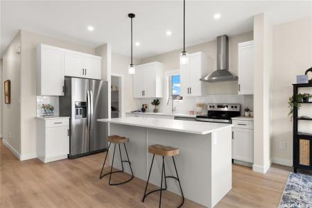 951 TRAEGER MANOR, Saskatoon, ססקצ'ואן S7V 1V8, קנדה