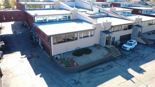 275 ALPINE CRESCENT, Swift Current, Saskatchewan S9H 4T5, Canada