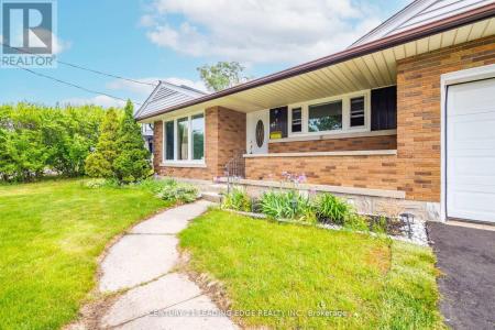 427 KRUG STREET, Kitchener, Ontario N2B 1K9, CANADÁ