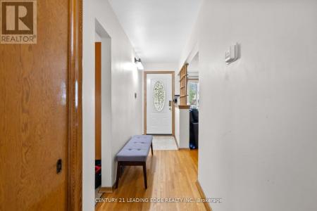 427 KRUG STREET, Kitchener, Ontario N2B 1K9, CANADÁ