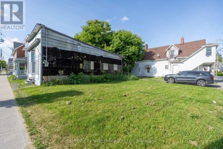 42-46 MARLBOROUGH STREET SOUTH, Cornwall, אונטריו K6H 3Z3, קנדה 