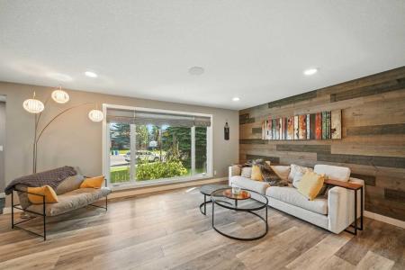 6 WILTSHIRE PLACE, Red Deer, Alberta T4N 6B7, Canada