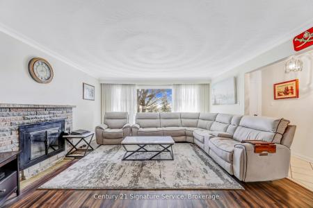 8026 MAYFIELD ROAD, Caledon, אונטריו L7E 0W2, קנדה 