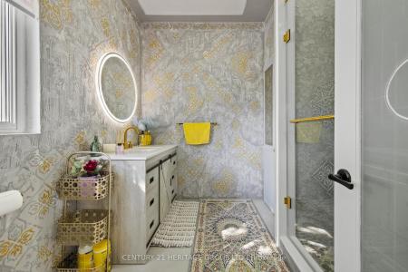 57 DAVID STREET, Bradford West Gwillimbury, Ontario L3Z 1L8, CANADÁ