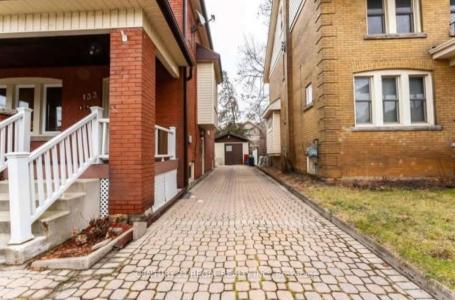 133 EASTBOURNE AVENUE, ハミルトン, オンタリオ L8M 2M9, カナダ